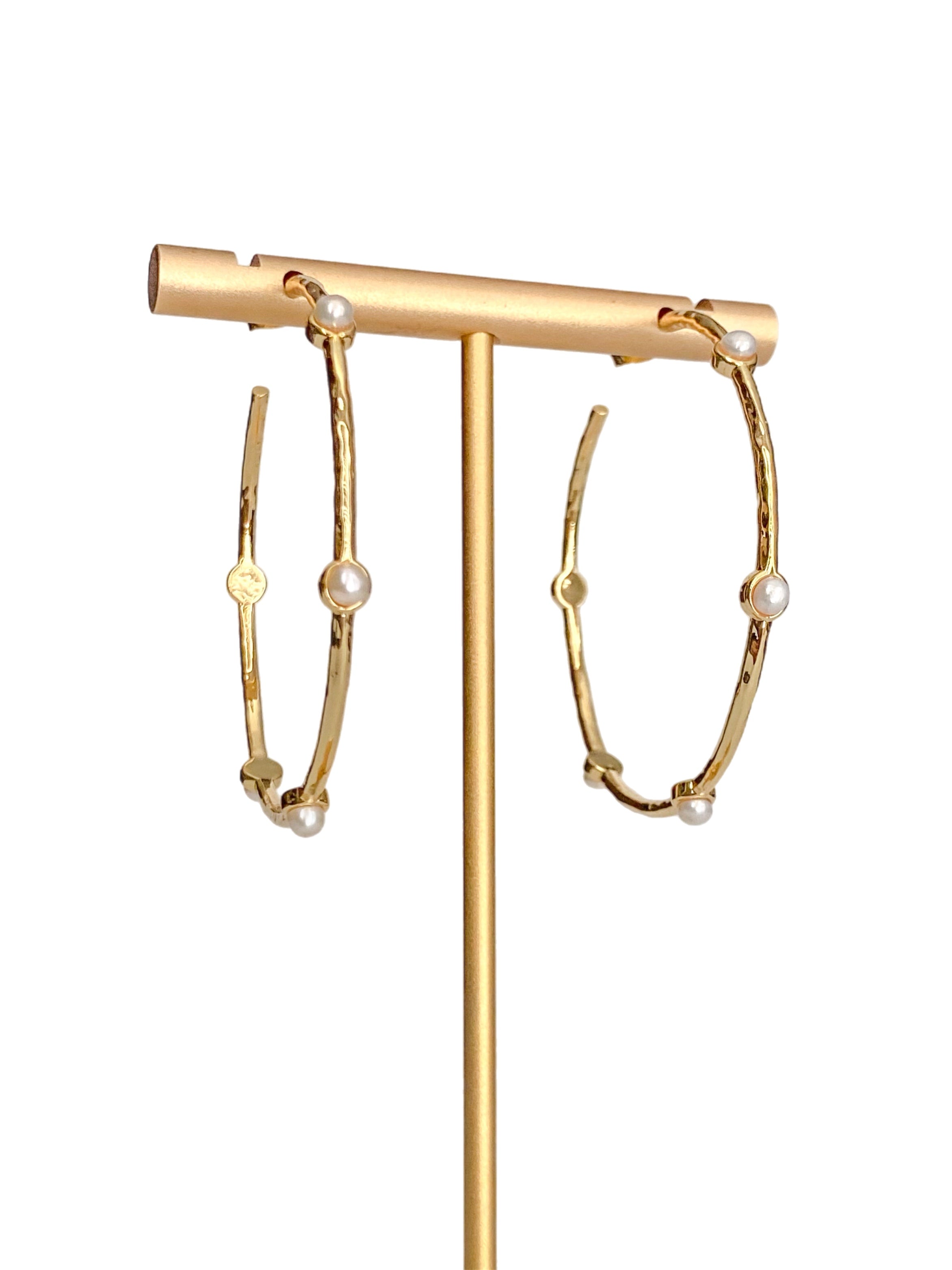 関送込 OHTNYC INFINITY PEARL EARRINGS OHTNYC Infinity Pearl Earrings. Earrings